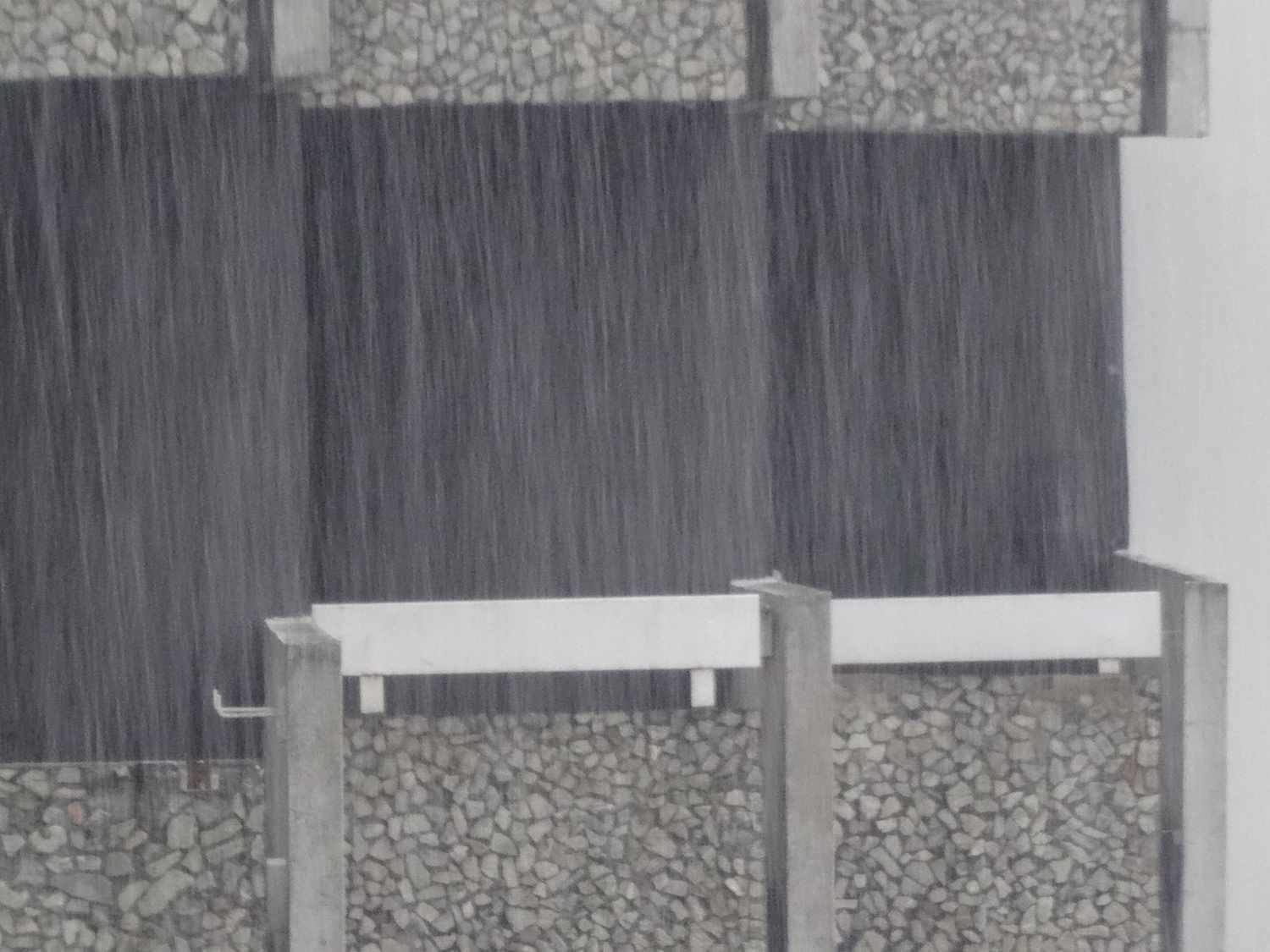 Eine Zunahme extremer Niederschläge bedeutet, dass Fenster und Türen einer höheren physikalischen Belastung als bisher ausgesetzt sind.