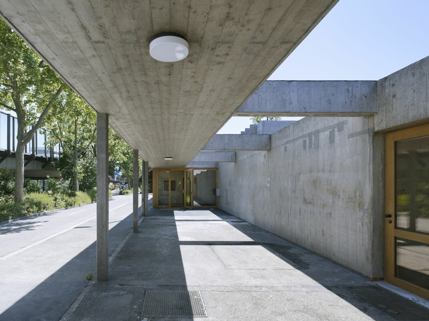 Zugang zur Turnhalle