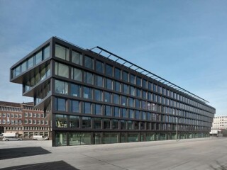 Das Mercator One in Duisburg wurde nach Plänen des Architekturbüros Hadi Teherani Architects im Zentrum Duisburg errichtet.
