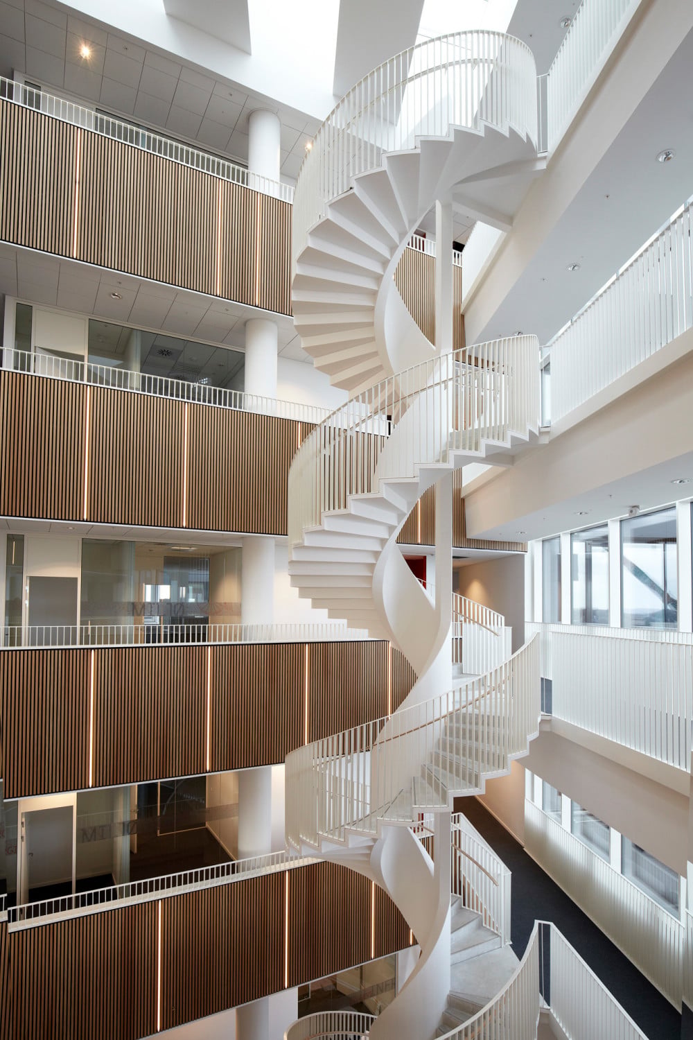 In der Firmenzentrale des Bauunternehmens Per Aarsleff findet sich eine Wendeltreppe aus UHPC (Ultra high performance concrete)