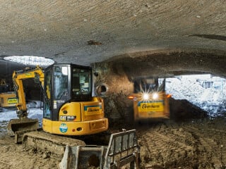 Bau der Tiefgarage auf dem SRF-Areal in Zürich Leutschenbach in Deckelbauweise
