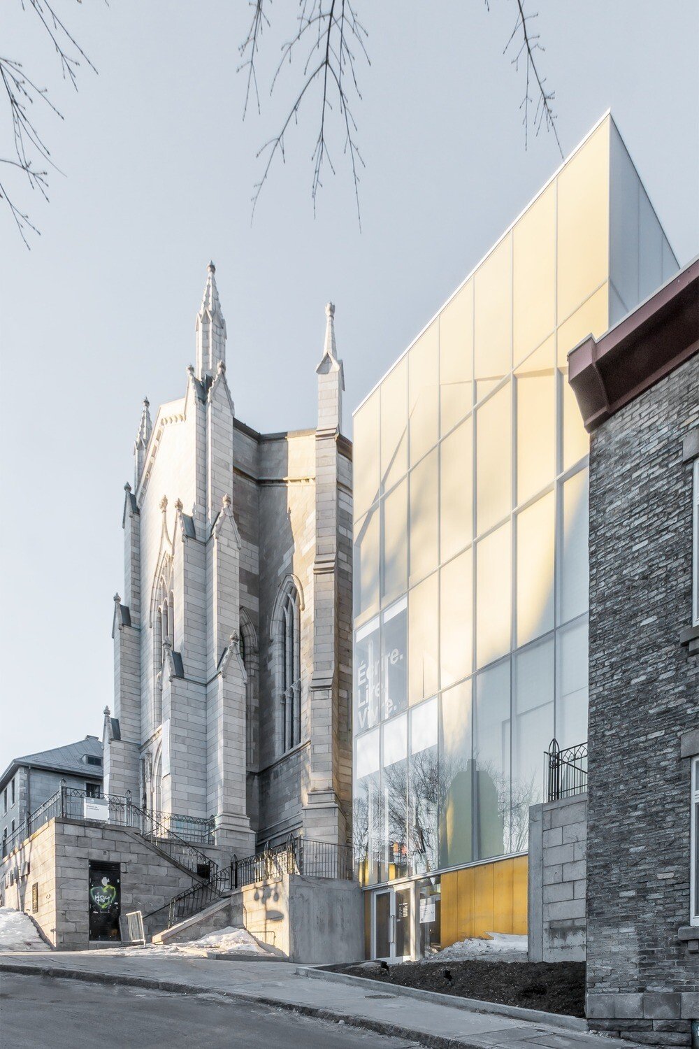 Bibliothek Maison de la littérature in Quebec Glas Kultur