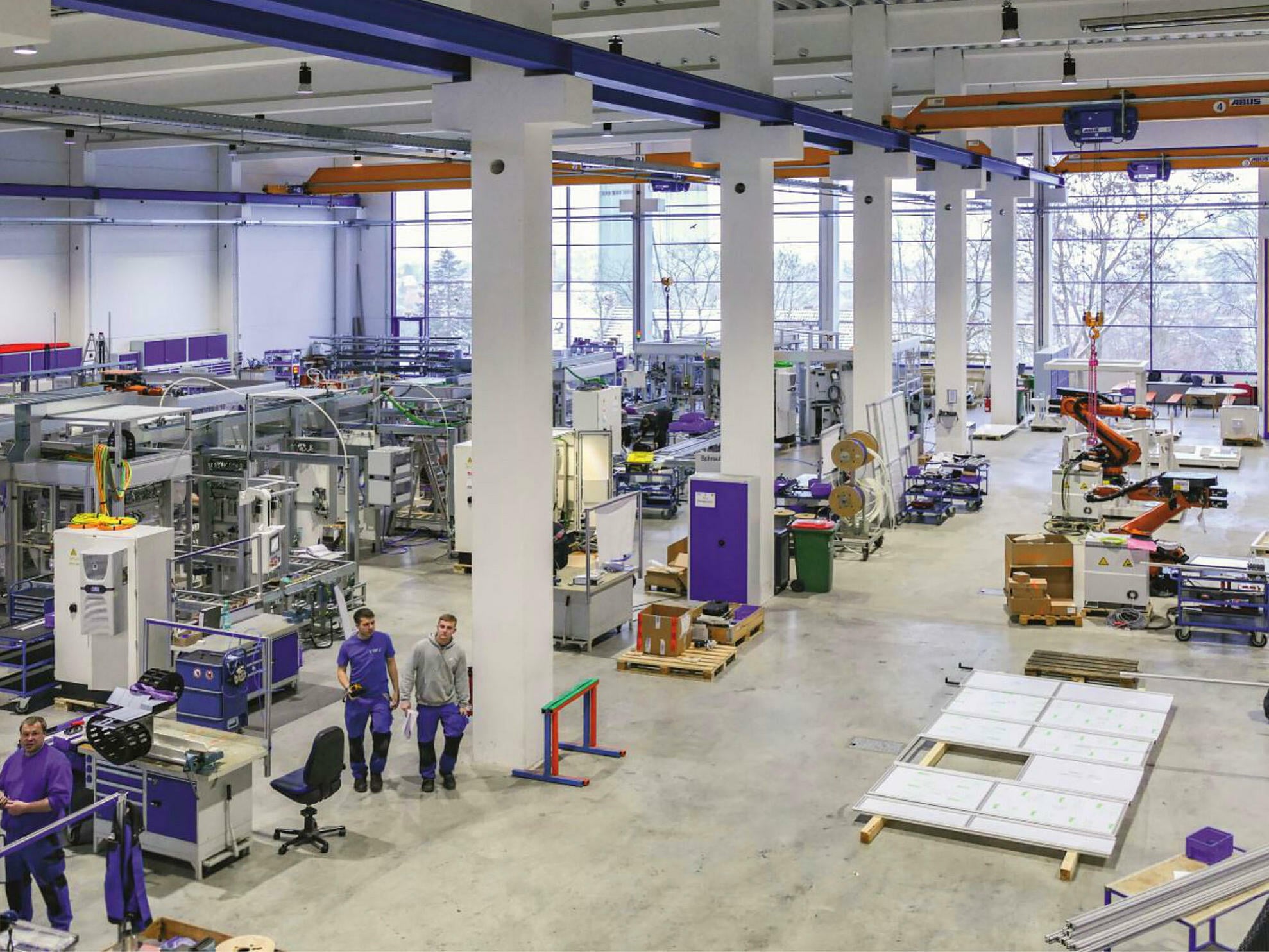 Der Sondermaschinenhersteller VAF hat in den vergangenen Jahren seinen Standort in Bopfingen deutlich erweitert. Hinzu kamen ein Bürogebäude und eine neue Montagehalle.