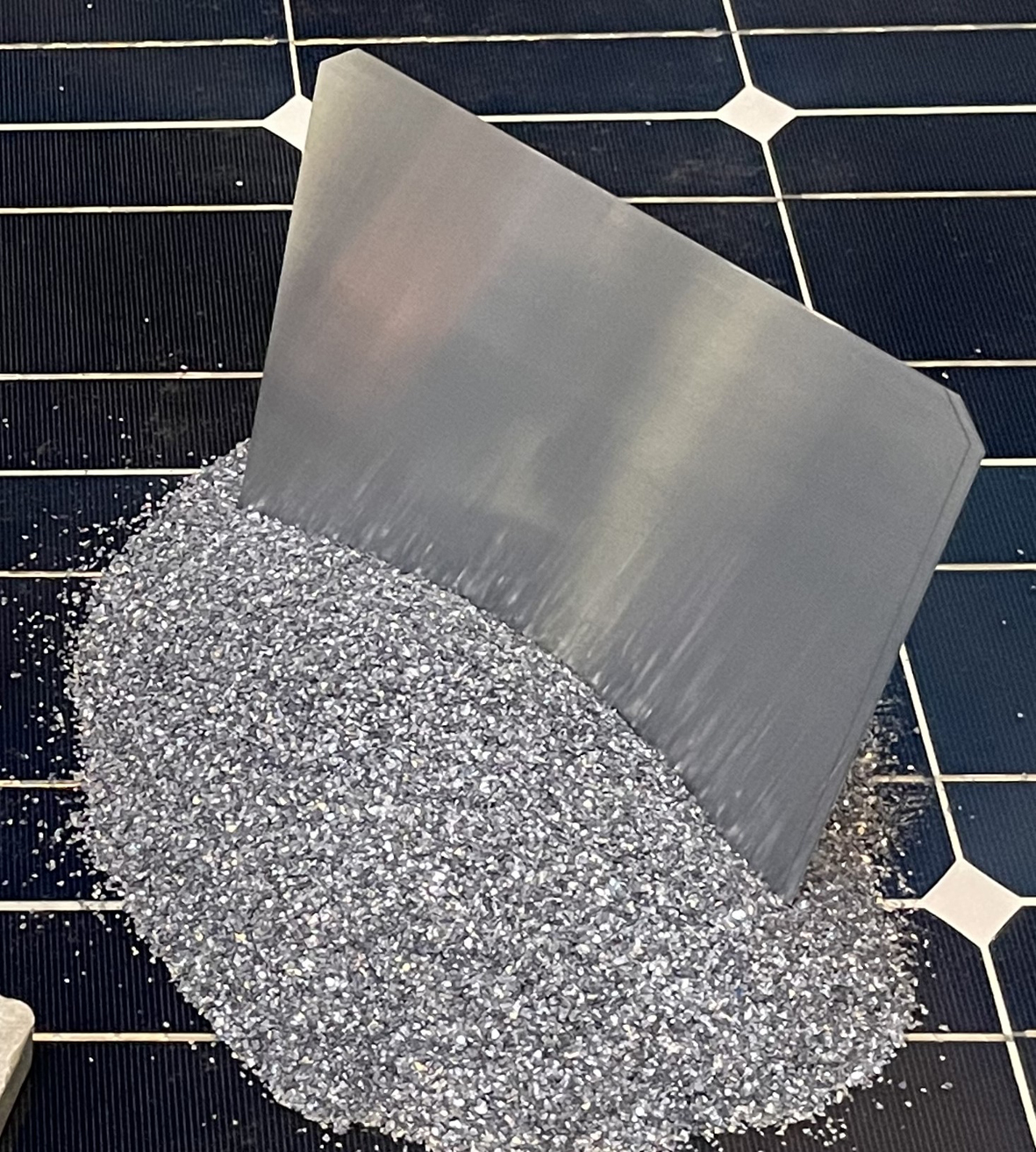 Gereinigtes Silizium und Wafer aus zu 100% recyceltem Silizium