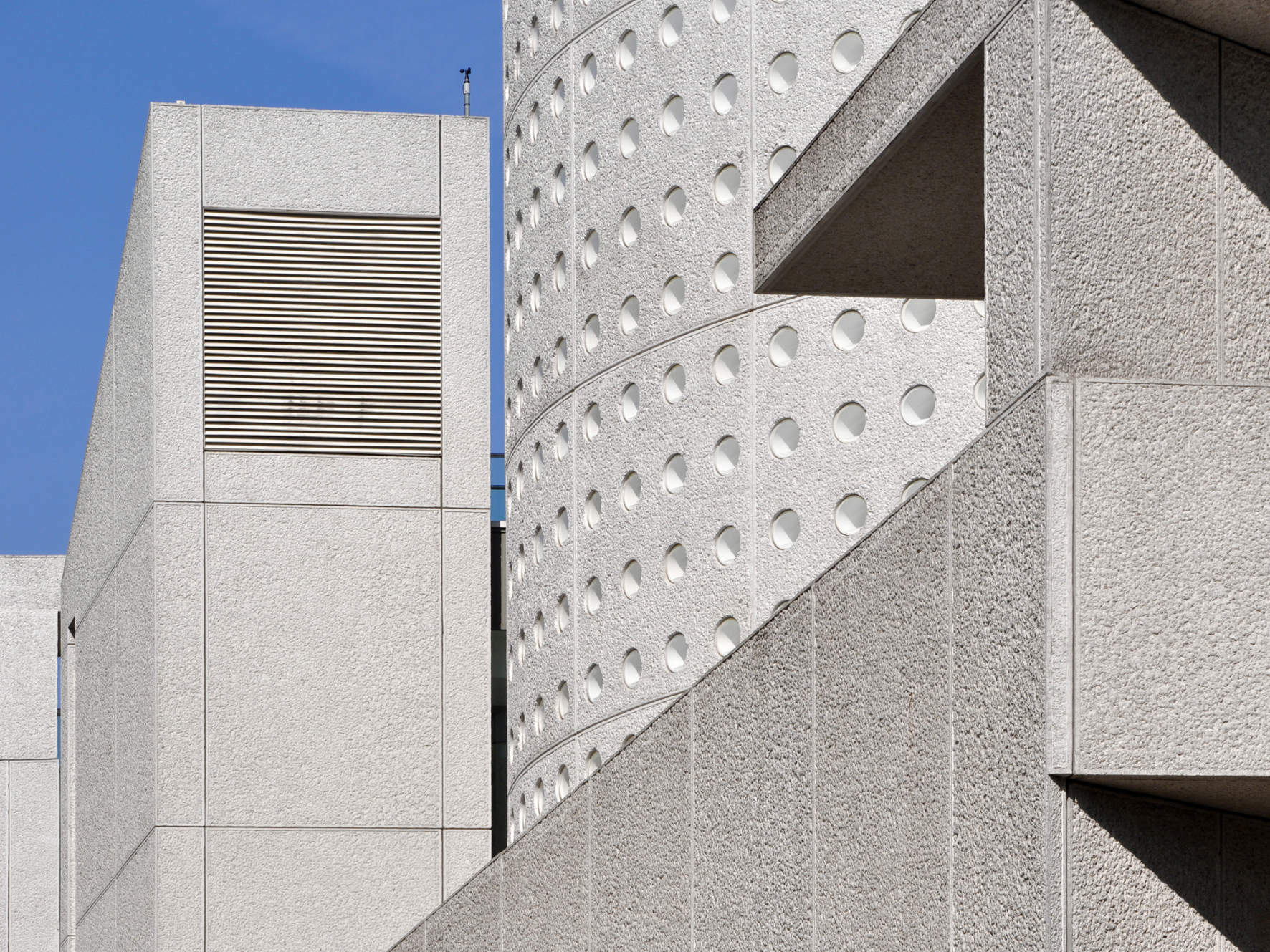 Mexikanische Botschaft in Berlin (Architektur: Teodoro González de León und Francisco Serrano, 2000)