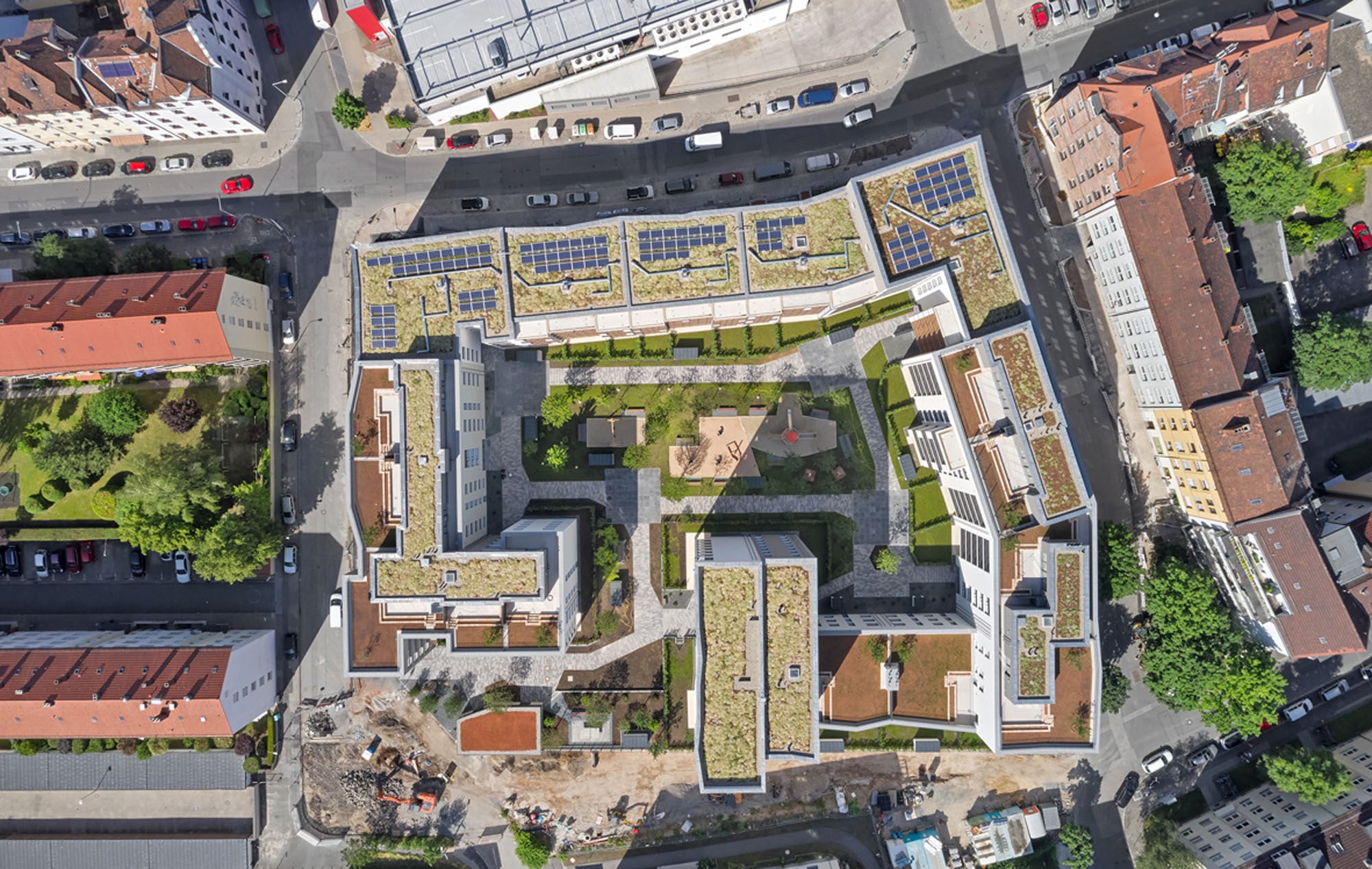 Die Typologie orientiert sich an der für Nürnberg typischen Blockrandbebauung.