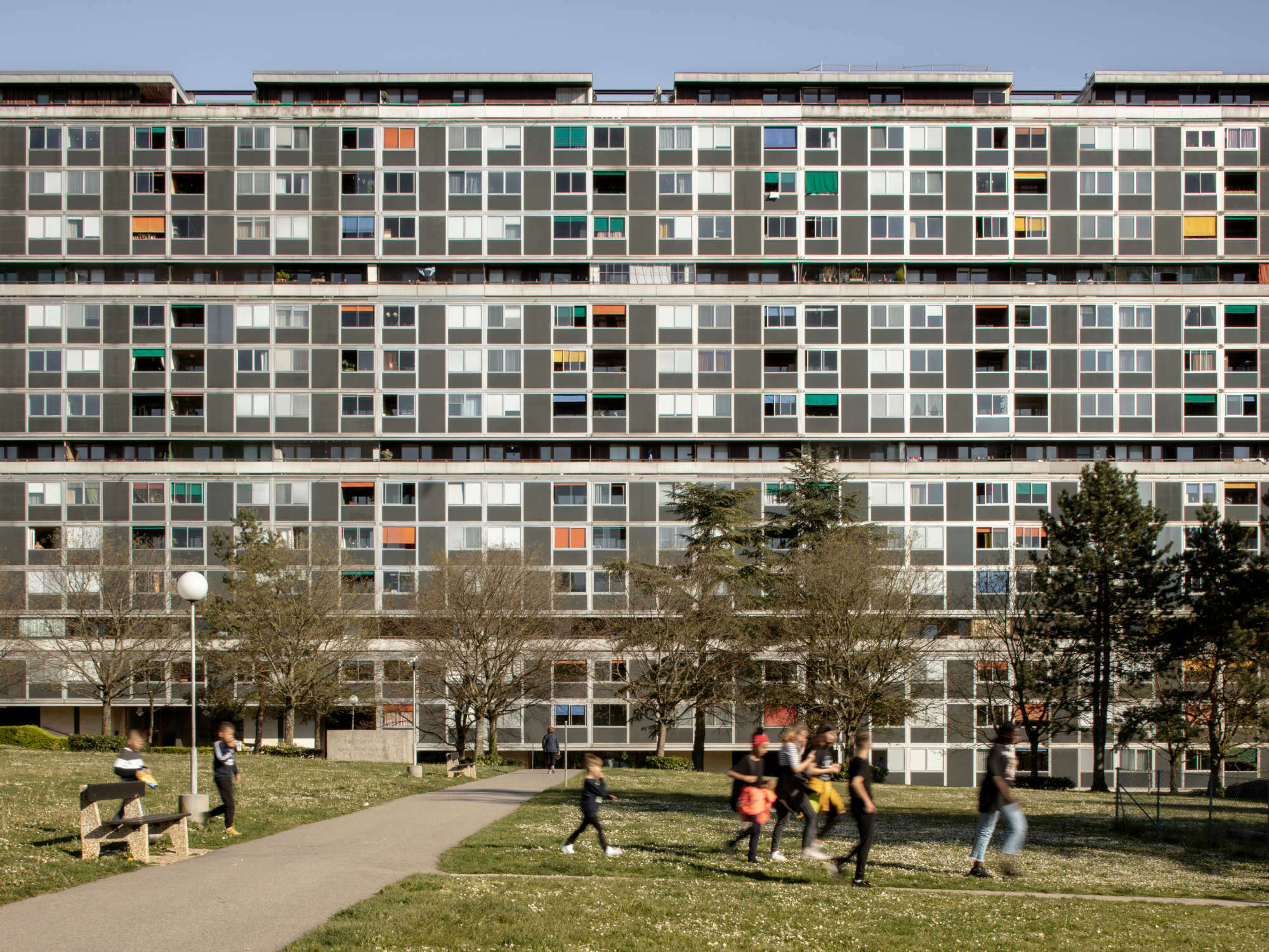 Die 1971 fertiggestellte Cité du Lignon in Vernier wird schrittweise energetisch optimiert, nach Plänen von Jaccaud + Associés.
