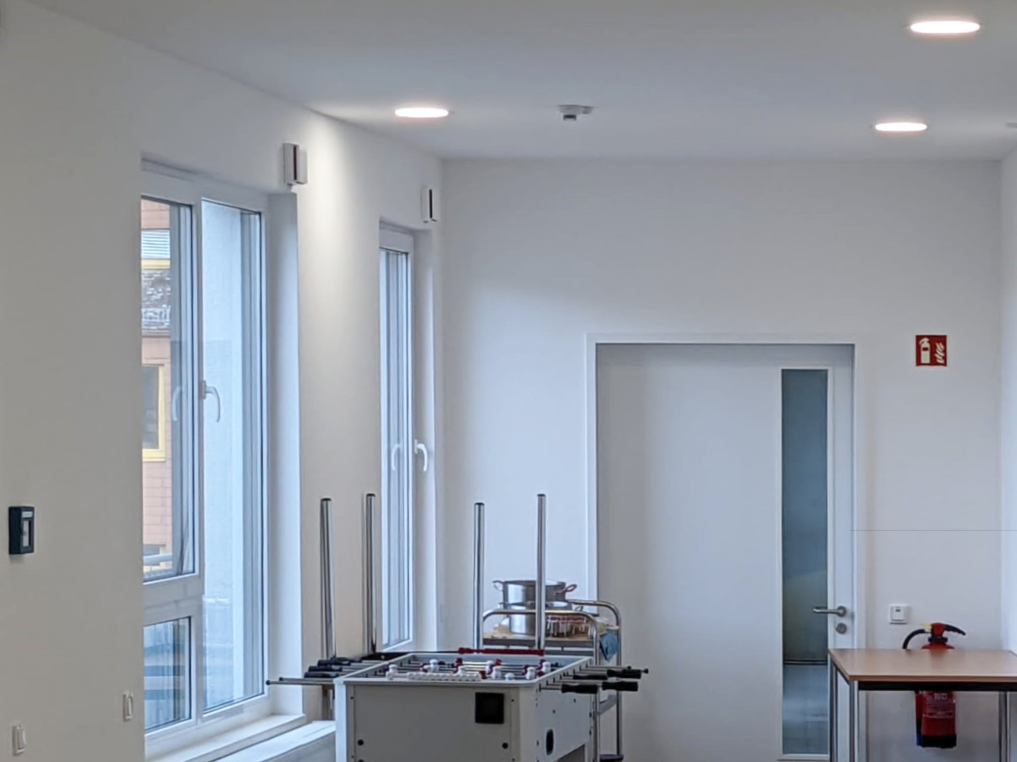 Die Tagesförderstätte in Worms verfügt über ein diverses Raumprogramm. Die Brandmeldeanlage von Telenot reagiert auf die unterschiedlichen Anforderungen und lässt sich zudem künftig erweitern.