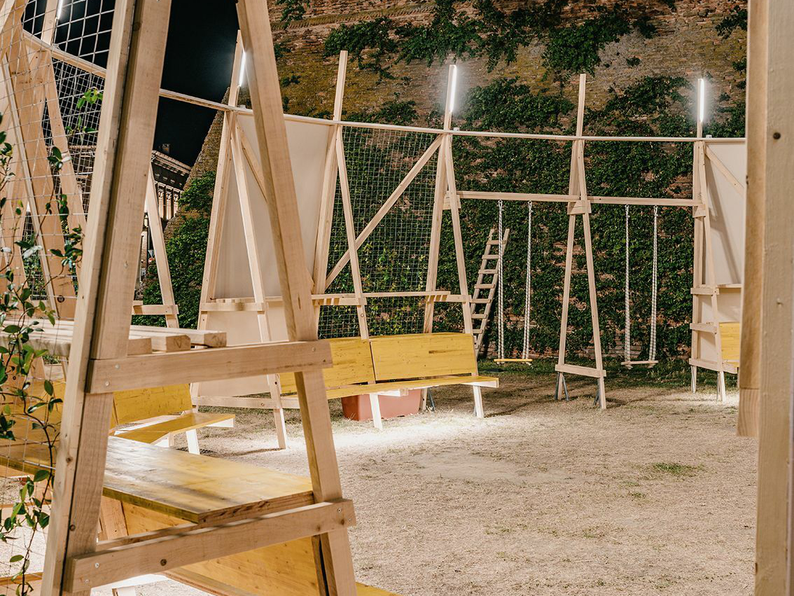 Im zweiten Jahr in Folge entstand auf dem Gelände der Giardini della Rocca in der norditalienischen Gemeinde Lugo eine temporäre Installation.