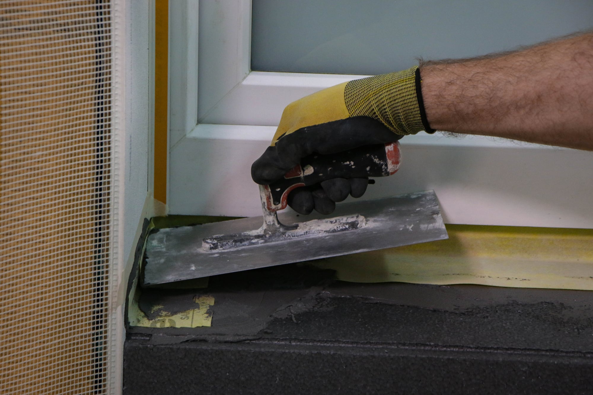 Abdichtung des Anschlusses von Fensterbänken