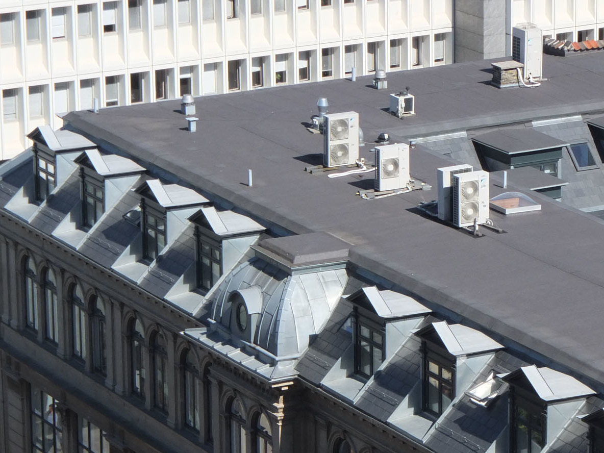 Flachdach auf einem historischen Gebäude in Kopenhagen 