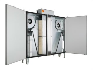 Das kompakte Zu- und Abluftgerät mit Wärmerückgewinnung Vario 650 CC ist 298 mm tief und lässt sich platzsparend von der Decke abhängen.