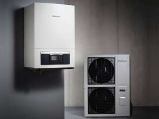 Die Wärmepumpe Logatherm WLW166i von Buderus mit der Energieeffizienz A++ empfiehlt sie sich für unterschiedlichste Einbausituationen im Ein- oder Zweifamilienhaus.