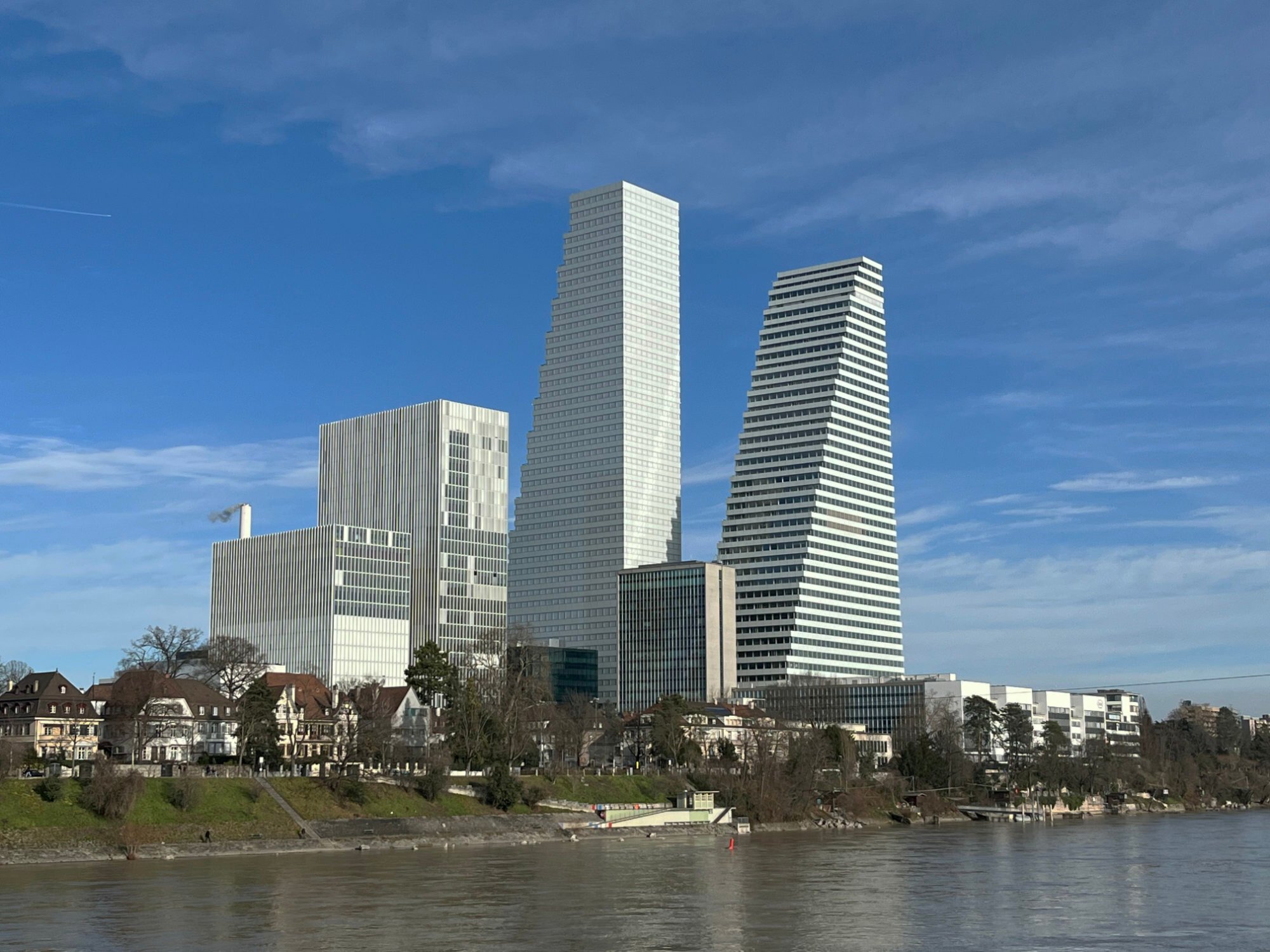 Selbst von Weitem nicht zu übersehen: Herzog und de Meuron haben in Basel das höchste Haus der Schweiz geplant.