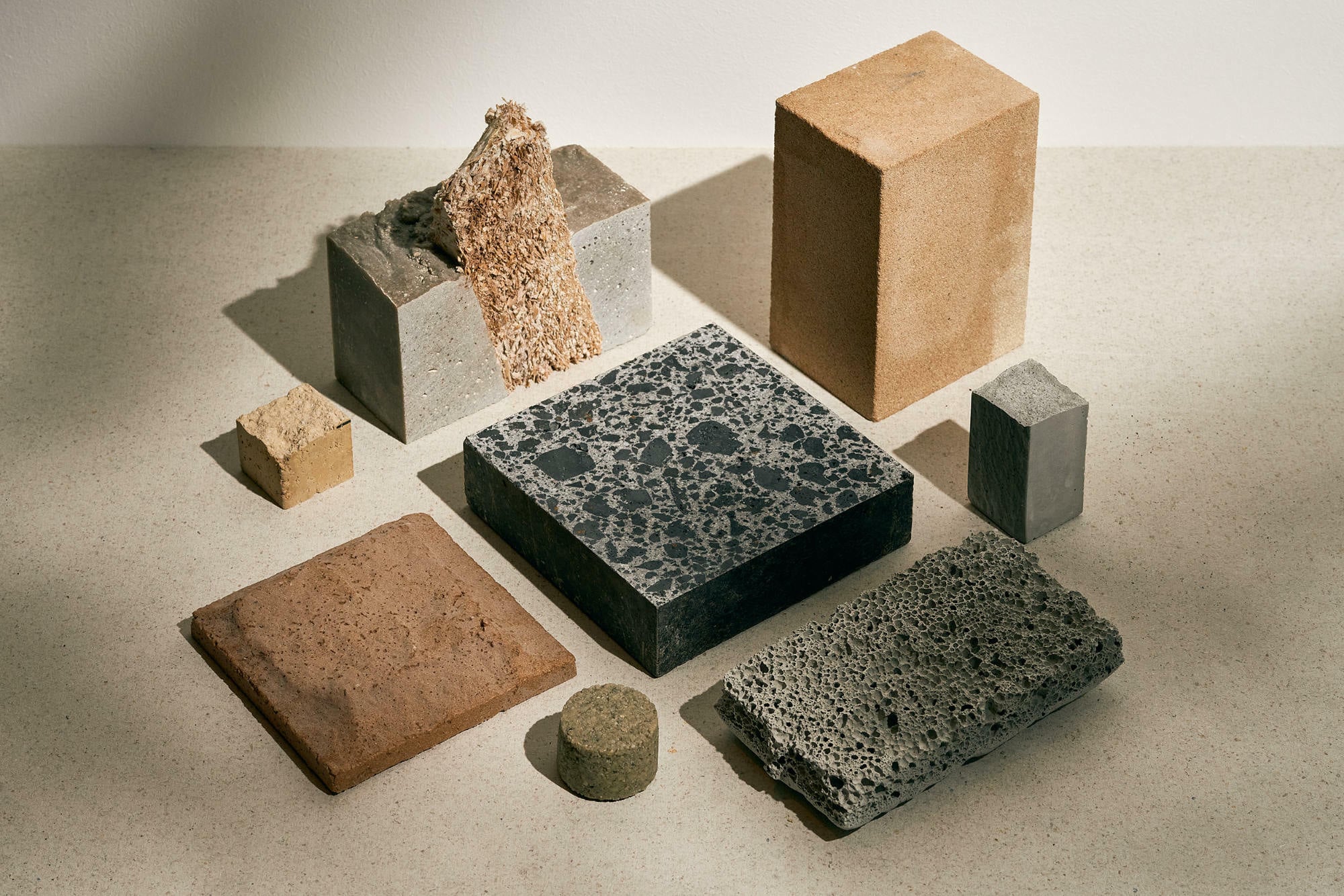 Seit rund zehn Jahren ist Polycare aktiv. Zusammen mit Universitäten und Forschungsinstituten werden Polymer- und Geopolymerbeton-Rezepturen verfeinert.