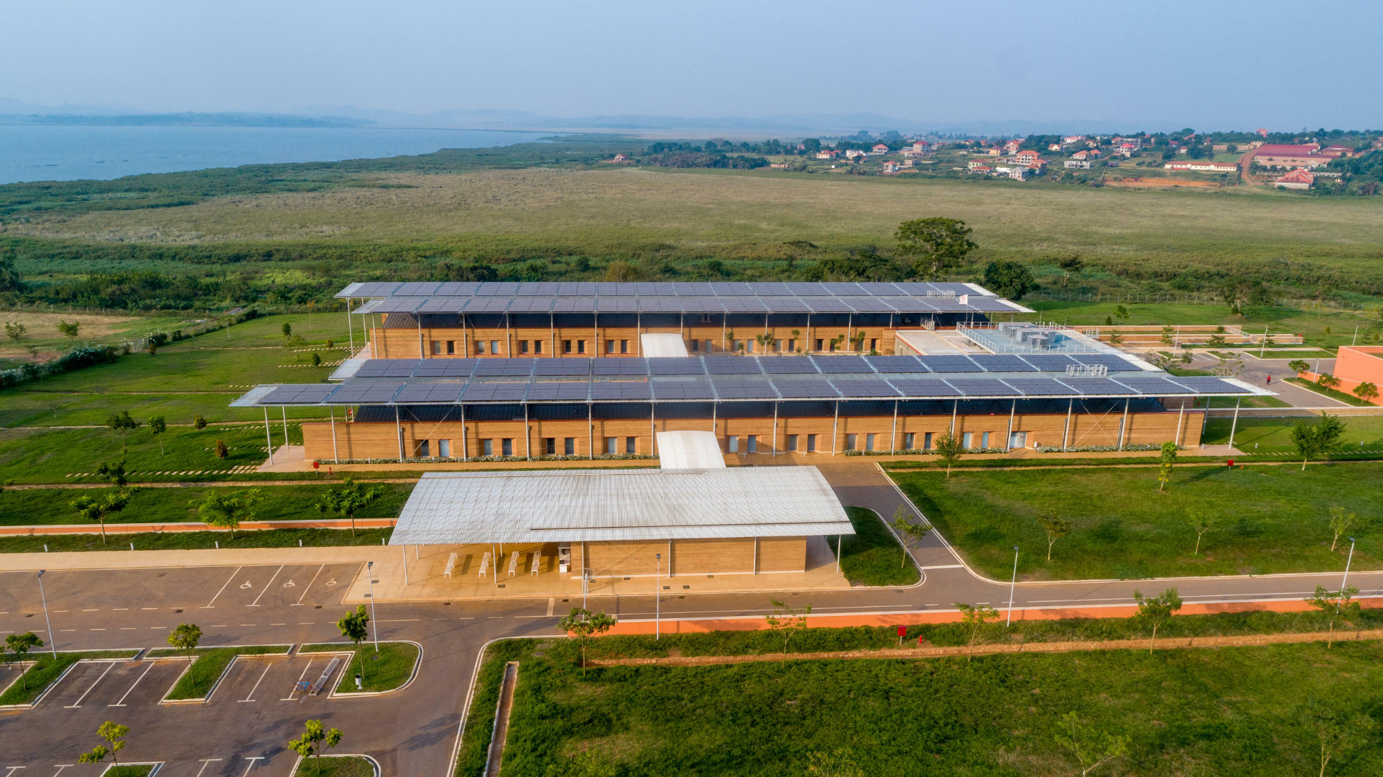 Unter den Zweitplatzierten: Children's Surgical Hospital in Entebbe, Uganda