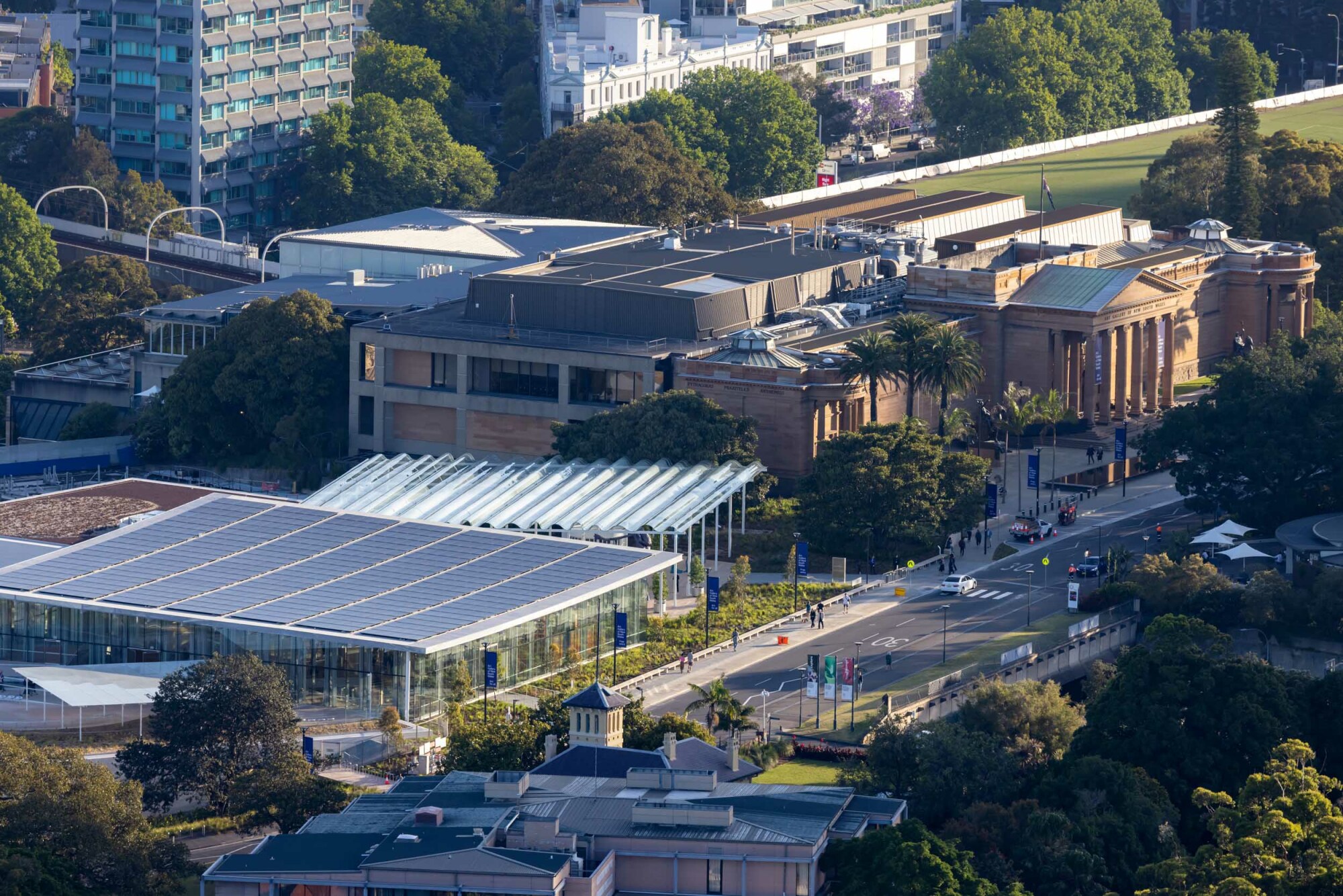 Verbindung altes und neues Gebäude