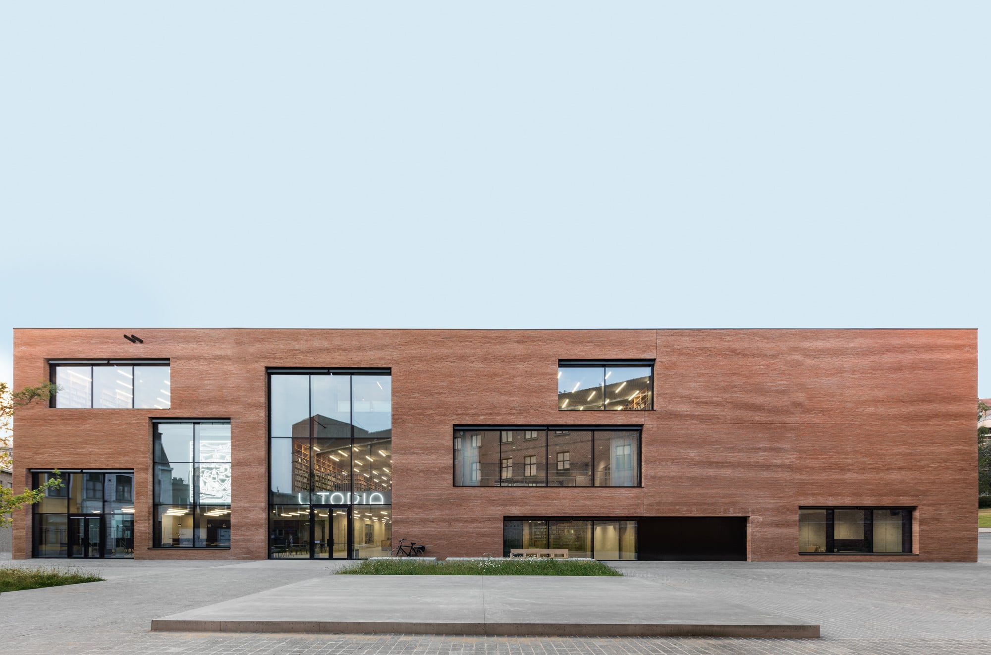 Utopia beherbergt eine Bibliothek und die Akademie der darstellenden Künste; der Entwurf stammt vom Büro Kaan Architecten.
