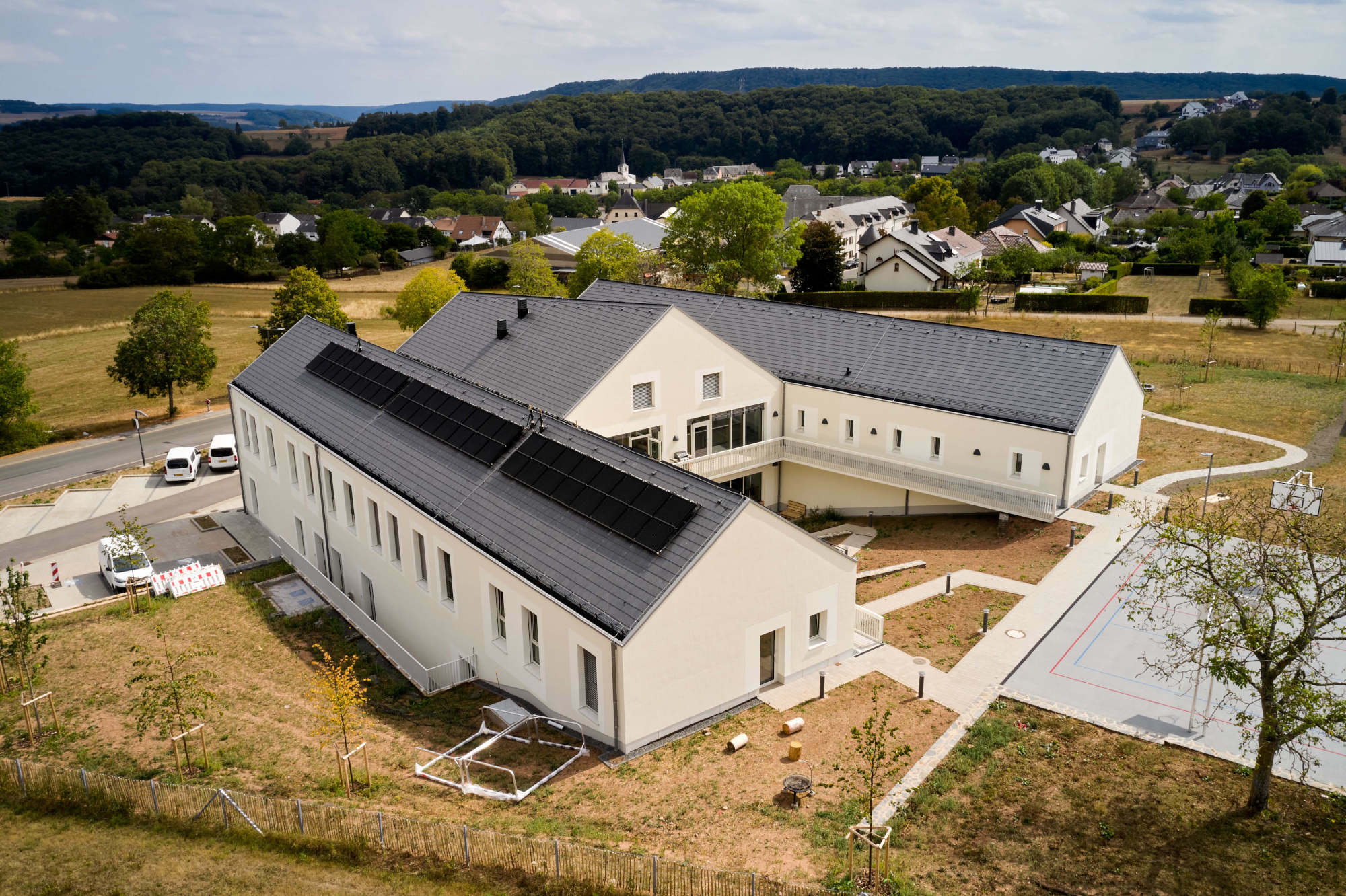 Die Anlaufstelle für Jugendliche hat verschiedene Angebote und nimmt den Platz eines baufällig gewordenen Hofes ein.