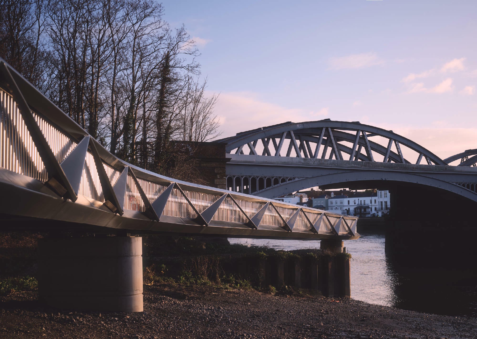 Dukes Meadow Footbridge in London Boden Außenanlagen/Verkehr