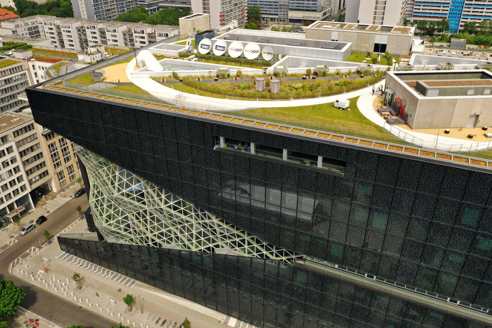 Axel Springer Medienhaus in Berlin Stadt und Dachbegrünung Büro
