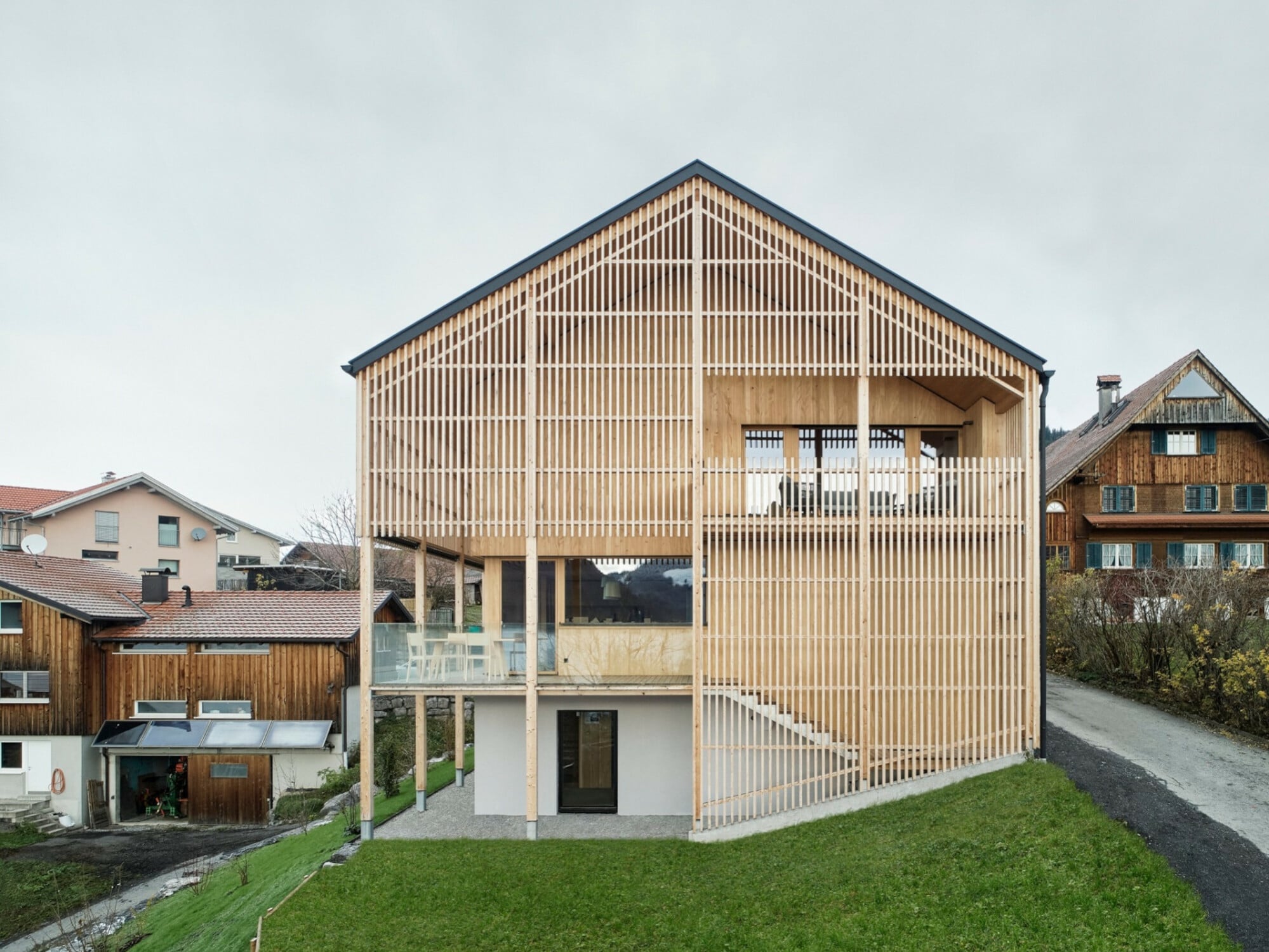 Mehrgenerationenhaus in Dornbirn | Holz | Bauen im Bestand | BauNetz Wissen
