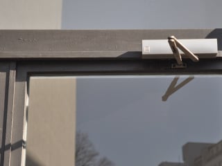 DIN EN 13126-6: Baubeschläge für Fenster und Fenstertüren