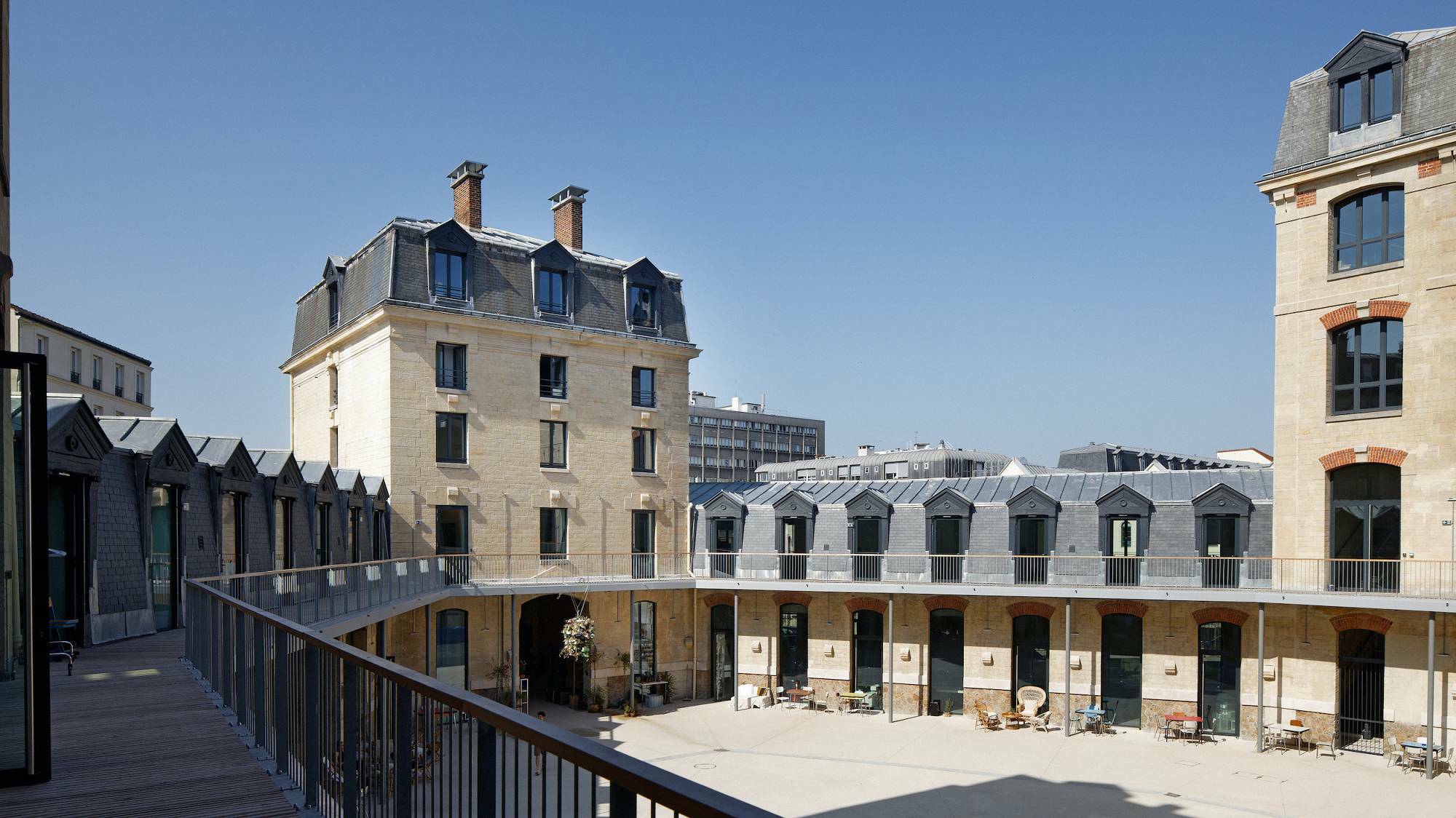 Umnutzung La Caserne in Paris Sonnenschutz Gewerbe / Industrie