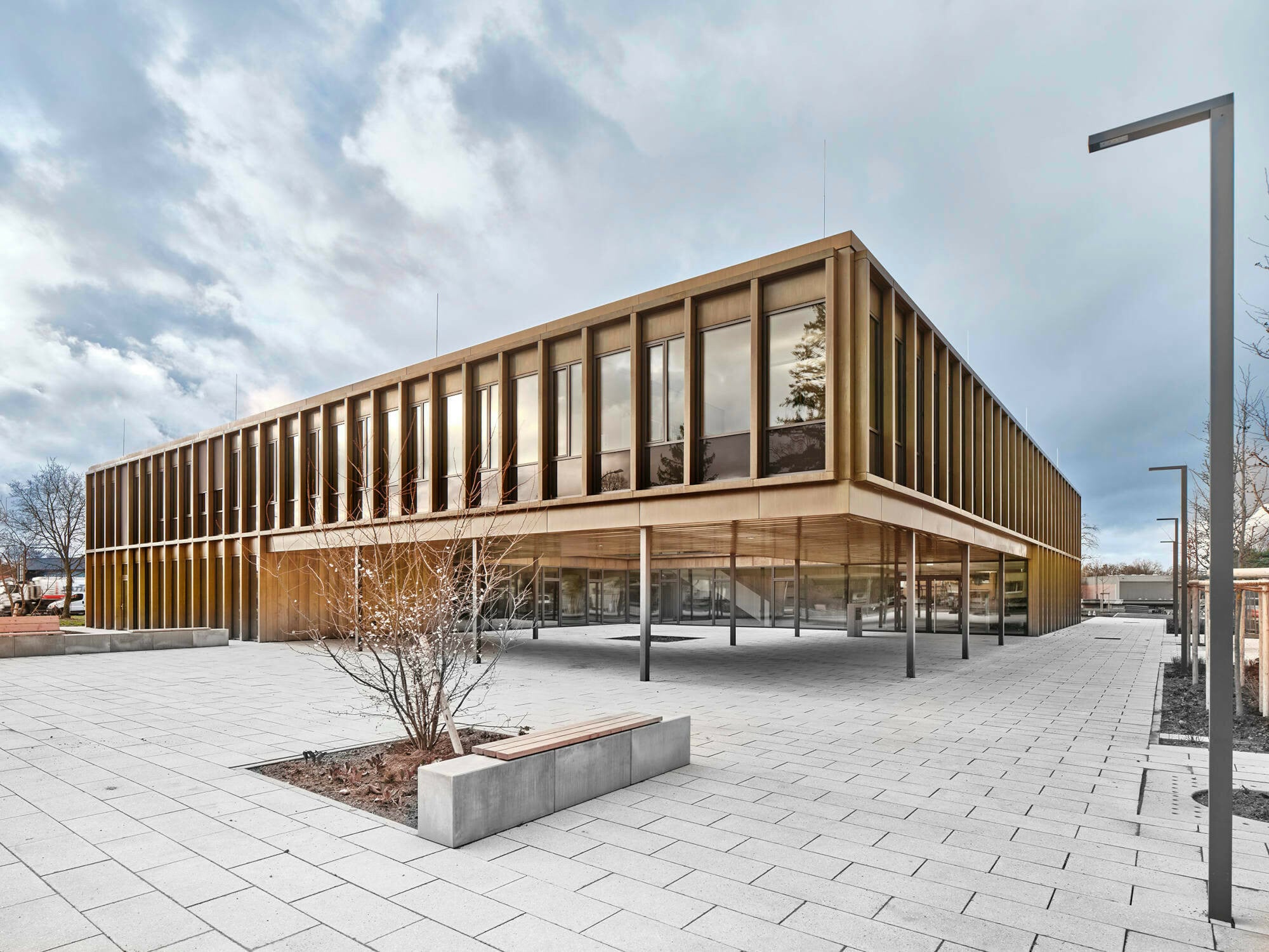 Aufstockung und Erweiterung eines Bürogebäudes in München