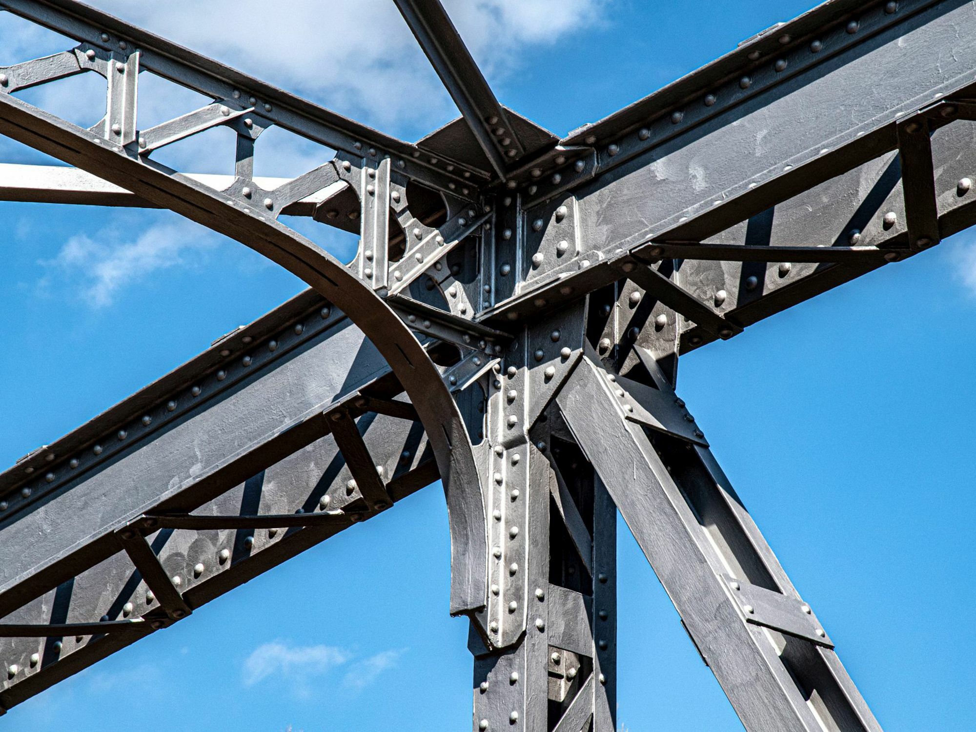 1. Preis in der Kategorie Straßen- und Eisenbahnbrücken: Stadtbahnbrücke Stuttgart-Degerloch von schlaich bergermann partner