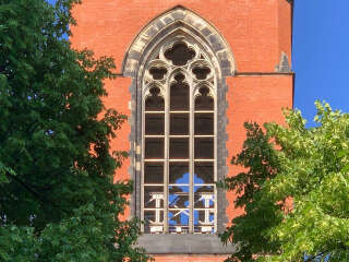 Schallfenster sollen Geräusche nicht verhindern, sondern im Gegenteil ermöglichen, dass sie sich möglichst weit verbreiten. Im Bild: St. Matthias am Winterfeldtplatz, Berlin