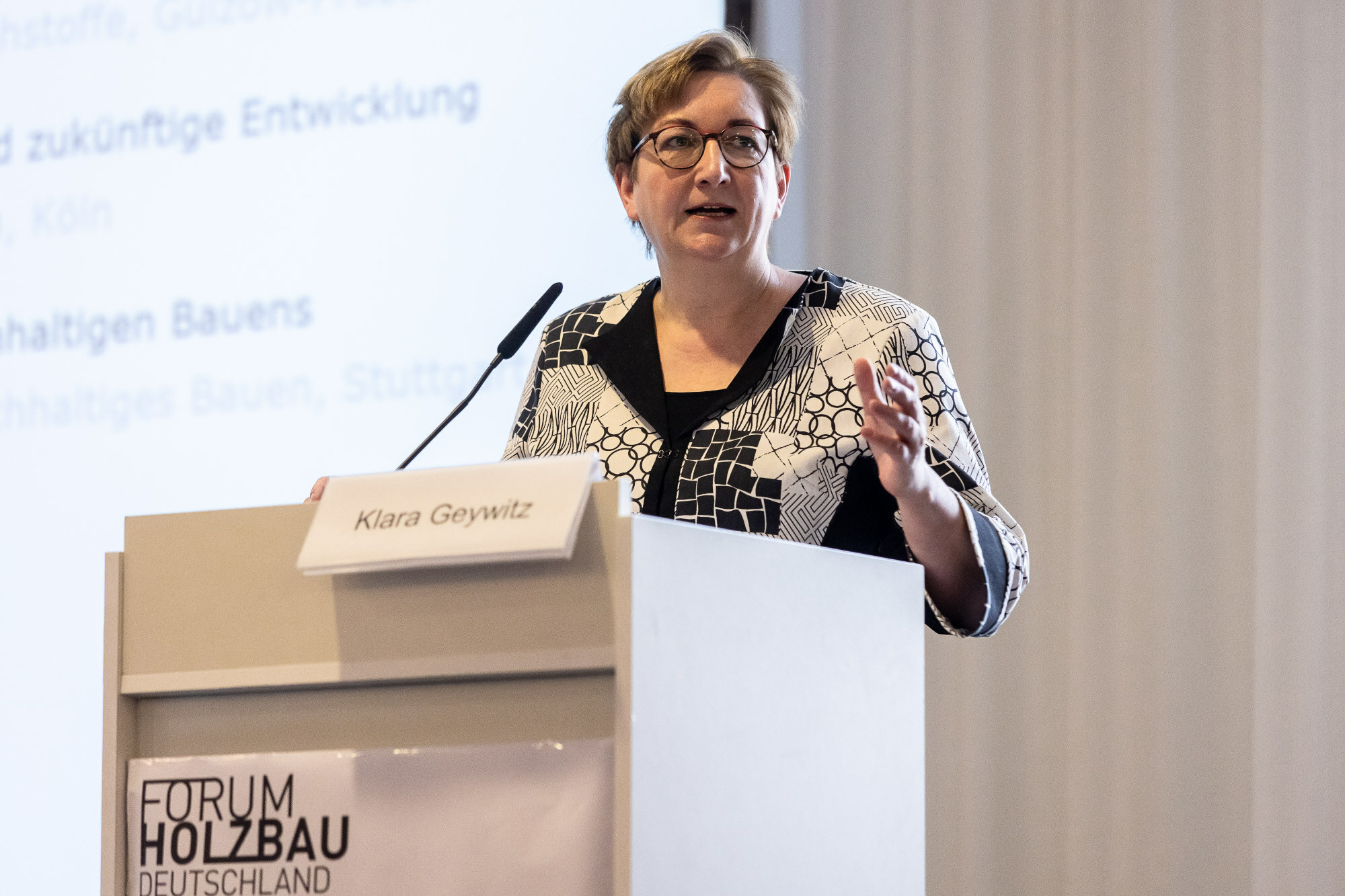 Bundesbauministerin Klara Geywitz betonte, nicht zu bauen sei keine Alternative.