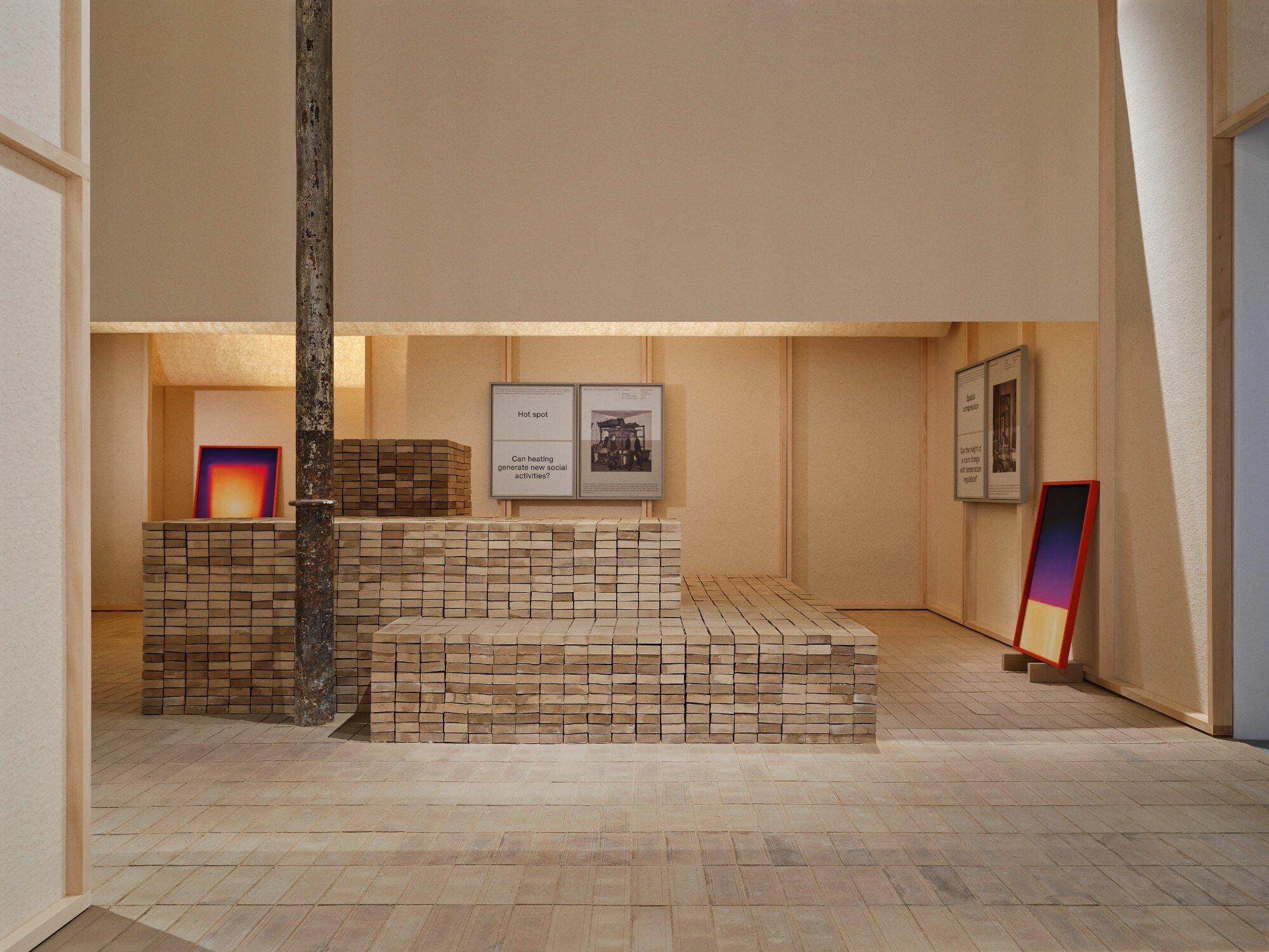 Der slowenische Beitrag zur 18. Architekturbiennale in Venedig nimmt räumliche Strategien zur Vermittlung zwischen Außen- und Innenklima in den Fokus.