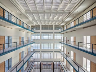 Der 1935 fertigstellte Palast der elektrischen Betriebe wurde zwischen 2017 und 2020 umfassend saniert und umgebaut, nach Plänen des Büros TaK Architects.