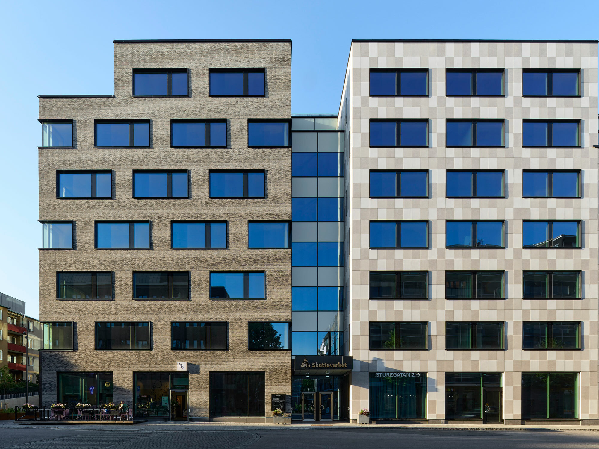 Der Gebäudekomplex aus den 1980er-Jahren wurde von C.F. Møller Architects umgebaut und ergänzt.
