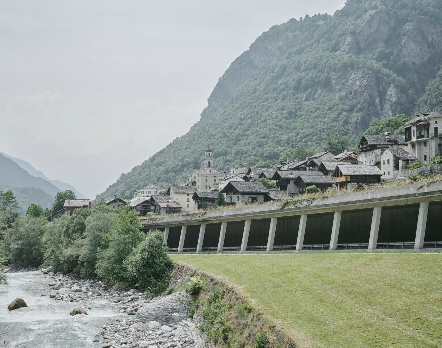 Das Schweizer Dorf Castasegna im Tal Bergell