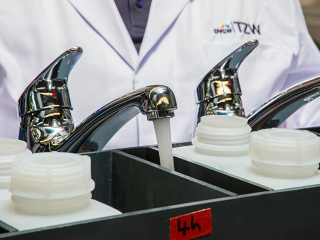 Die TrinkwV soll Menschen vor gesundheitlichen Beeinträchtigungen durch verunreinigtes Wasser schützen.