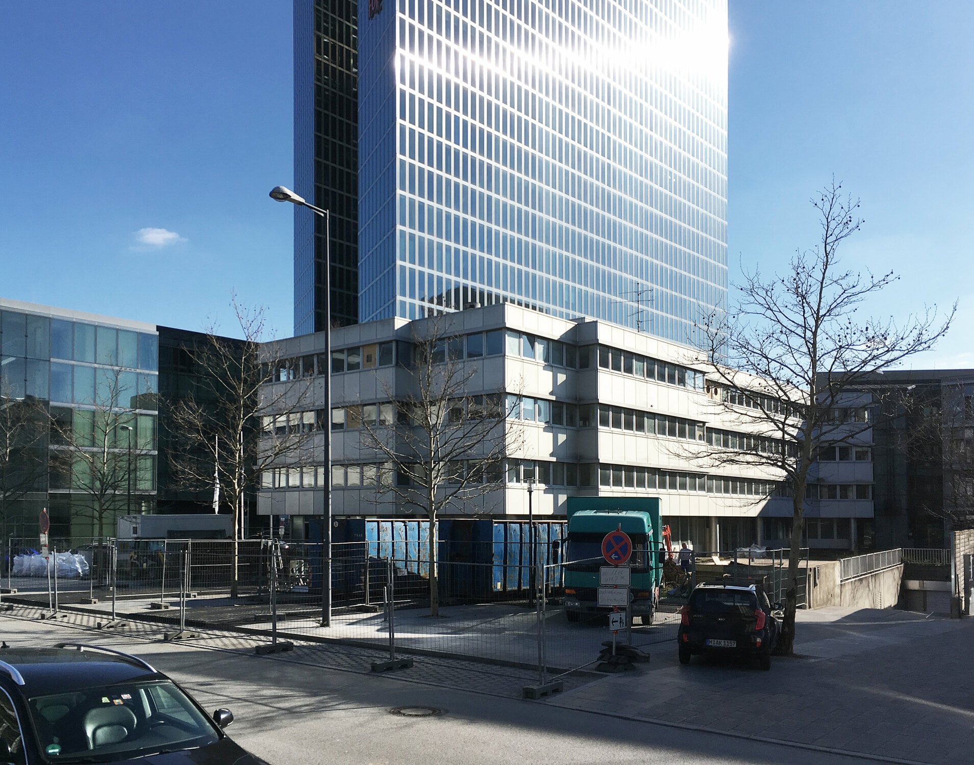 Ursprünglich befanden sich hier Büros des Langenscheidt-Verlags.