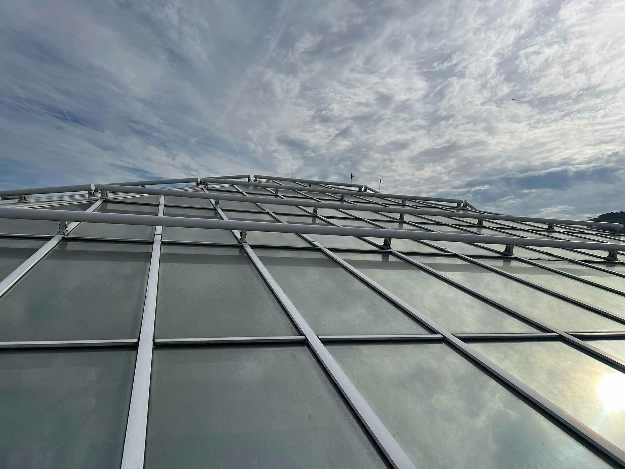 Linienförmig gelagerte Horizontalverglasungen