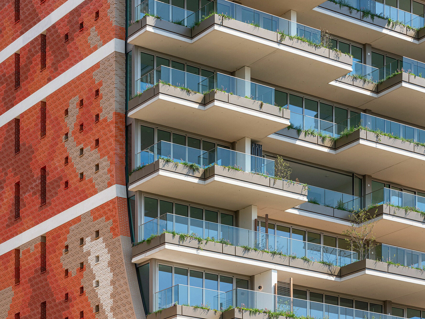Liesbeth van der Pol entwickelte mit ihrem Büro Dok Architecten einen ungewöhnlichen Baukörper für The George im Amsterdamer Stadtteil Zuidas. 