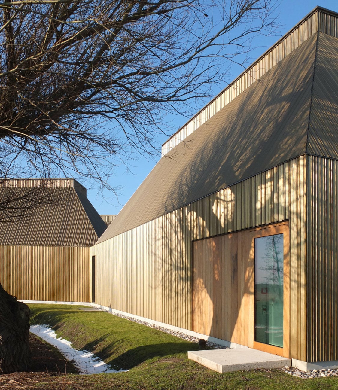Innen liegende Entwässerung der geneigten Dächer am Kunstmuseum Ahrenshoop, Architektur: Staab Architekten