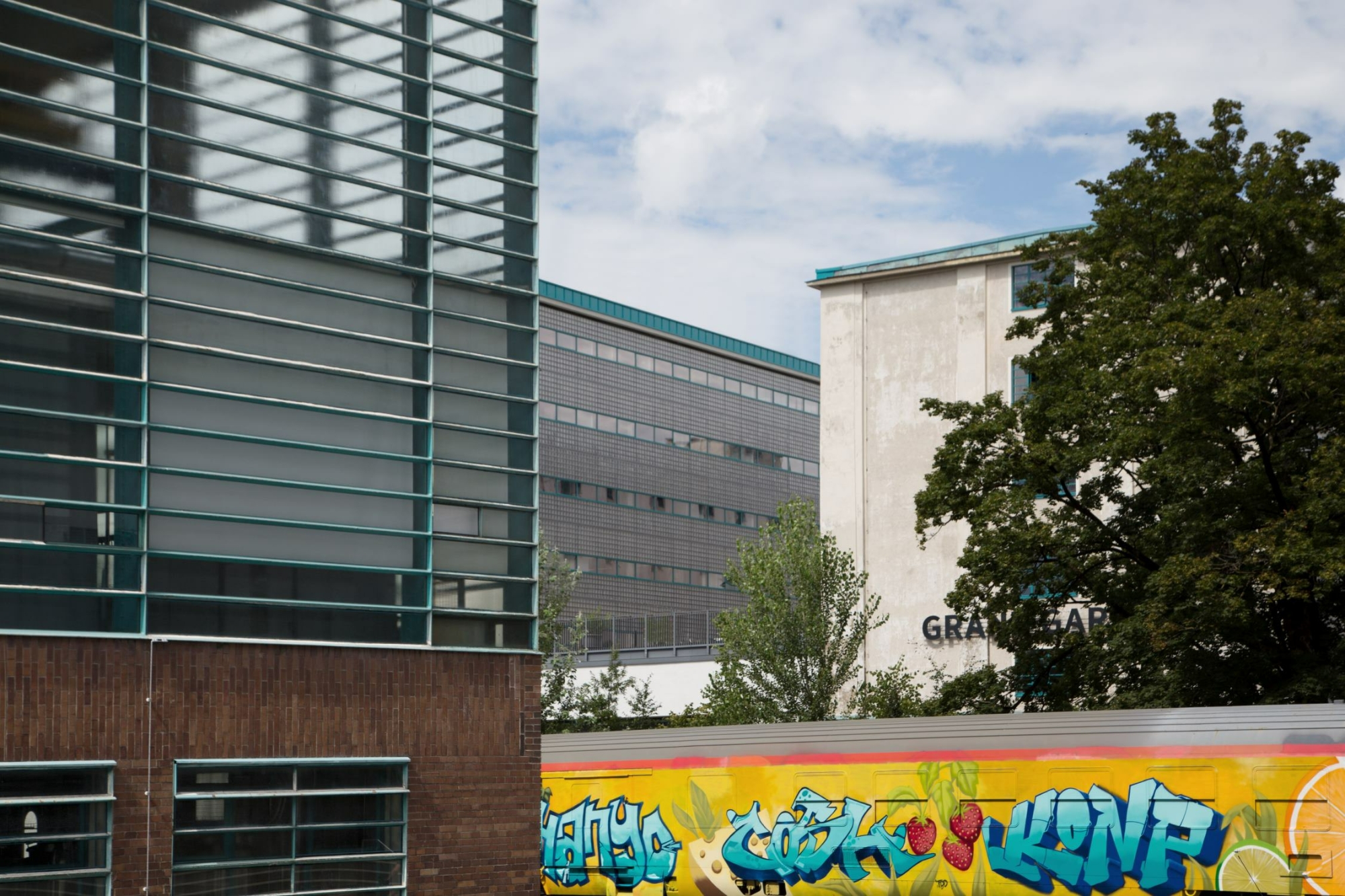 Die Architekturbüros Kaltenbacher und Steinbauer Architekten zeichnen für den Umbau des denkmalgeschützten Bestands zu einem Bürogebäude verantwortlich. 