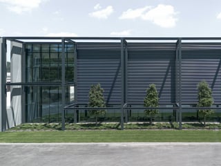 In einem kleinen Ort nahe Carpineti in der Emilia Romagna, errichteteStudio Bocchi eine Fabrikationshalle für High-Tech-Metallverarbeitung.