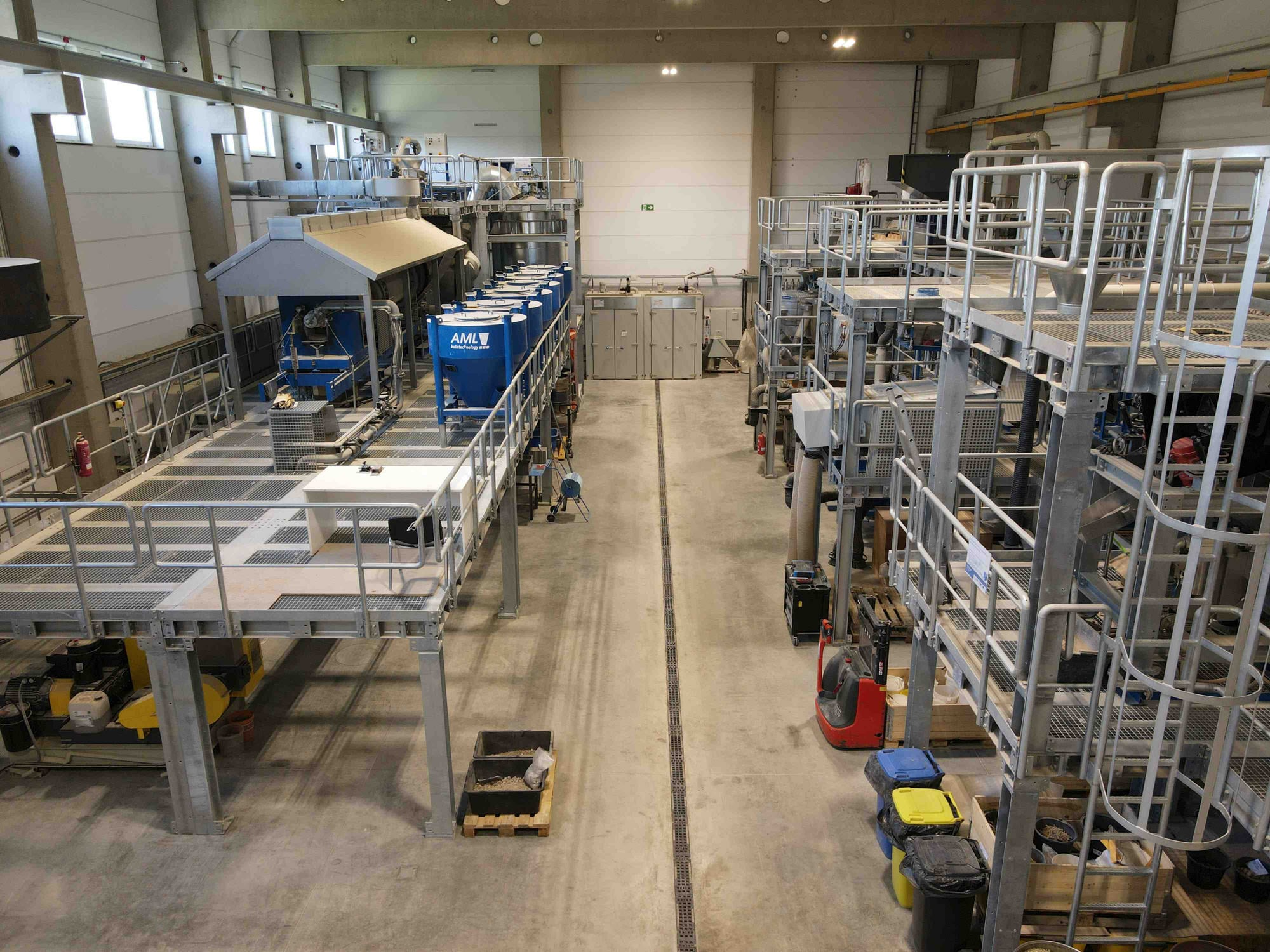 Hier wurde 2023 eine neue Anlage eingeweiht, die mineralischen Abbruch zu Granulat für Recyclingbeton verarbeitet.