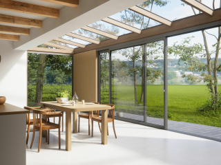 Die neuen Schiebetüren Ecoline S und Highline S stellte Solarlux auf Fensterbau Frontale 2024 vor.