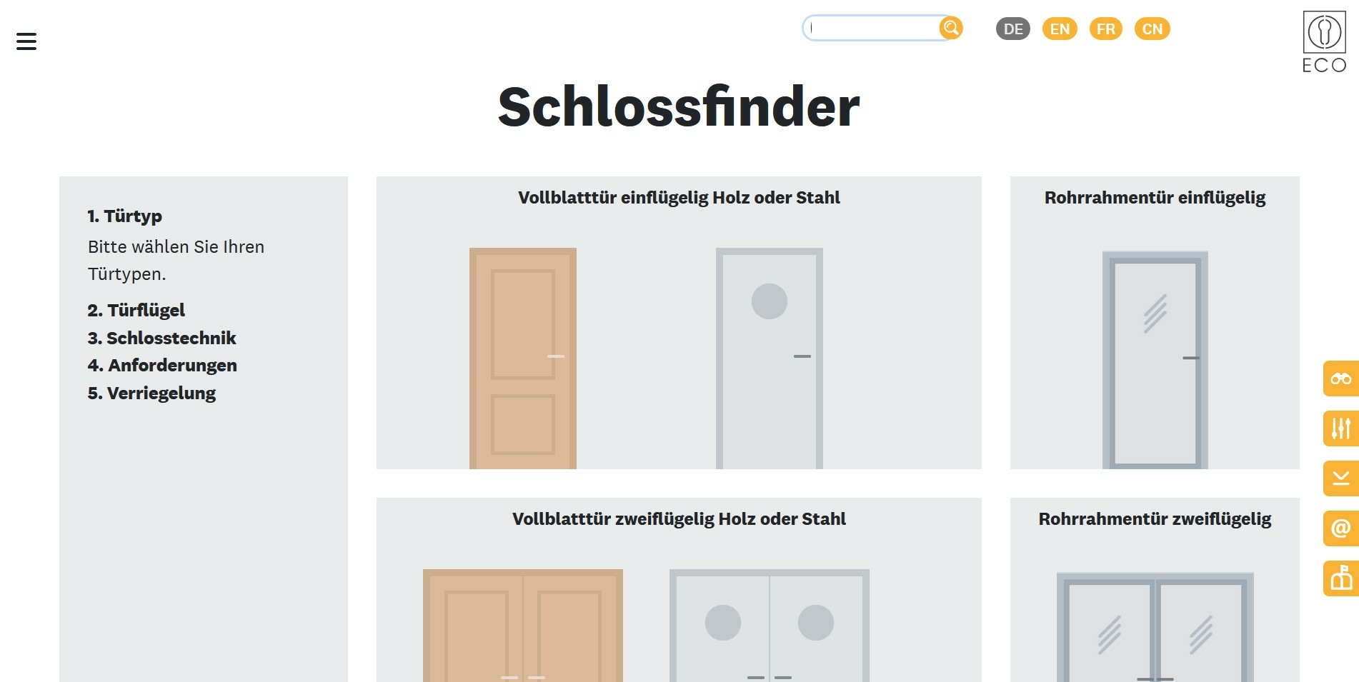 Die Nutzung des Online-Tools ist einfach und intuitiv. Auf der linken Seite findet sich ein grau hinterlegtes Bedienfeld mit fünf Kategorien: Türtyp, Türflügel, Schlosstechnik, Anforderungen und Verriegelung.