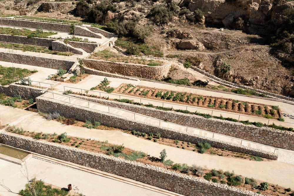 Die bestehenden Terrassen wurden in ihrer topografischen Struktur erhalten.