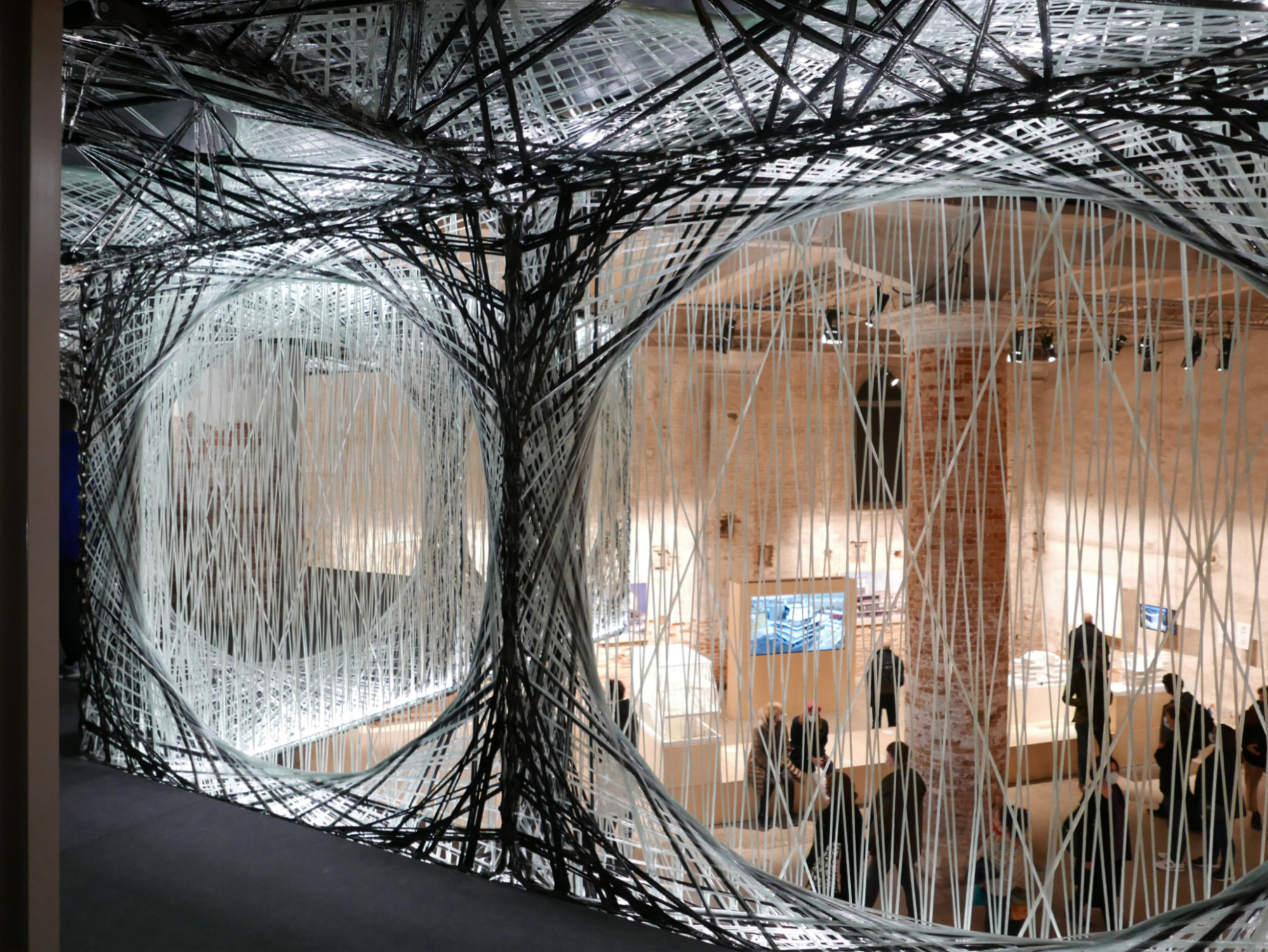3D-Betondruck: Schichtweise hergestellte Wand aus Beton 