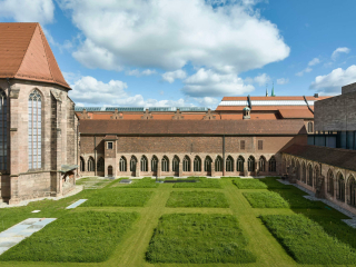Durch eine spezielle Bauweise konnte der zwanzig Meter tiefe Neubau w&auml;hrend des laufenden Museumsbetriebs fertiggestellt werden.
