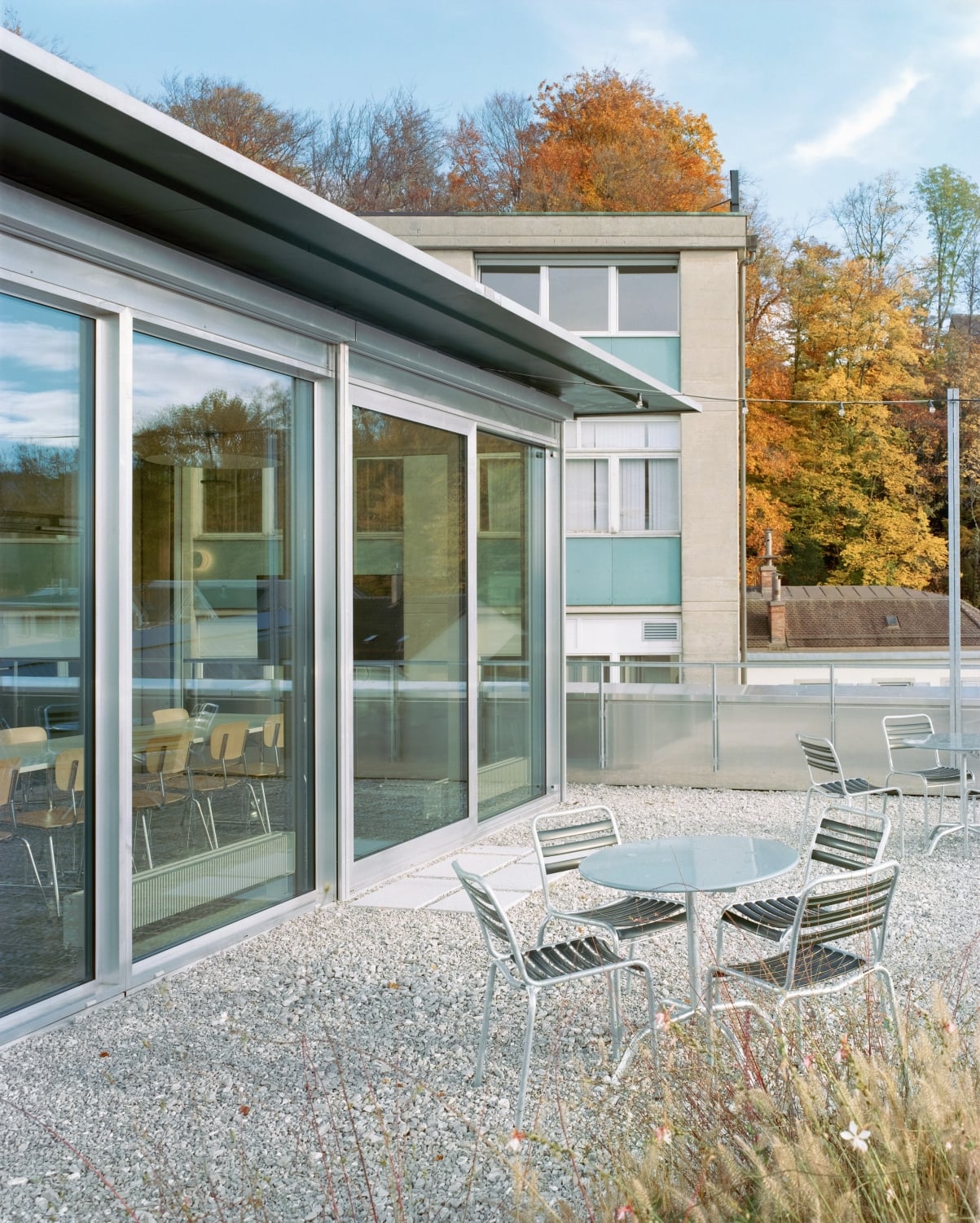 Ein Staffelgeschoss mit Dachterrasse krönt die Aufstockung.